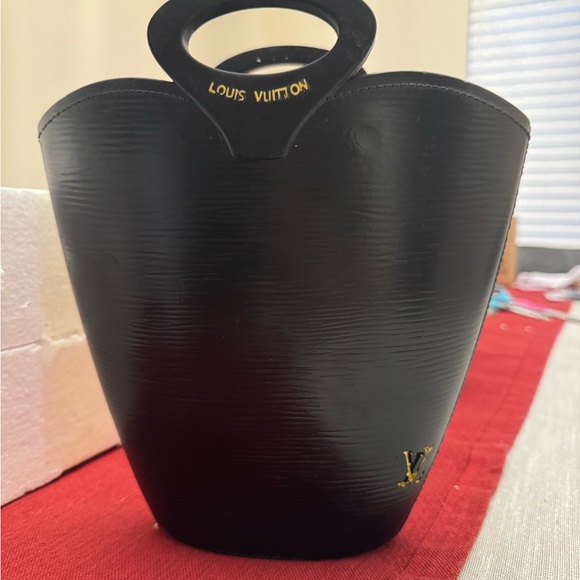 Vase 🤍 - Picture 2 of 2